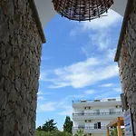 Kostas Apartmán