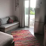 Kostas Apartmán