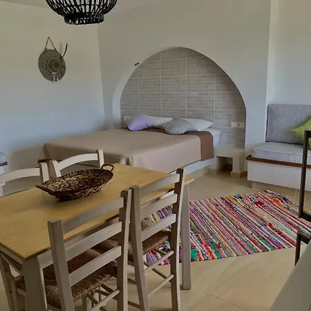 Kostas Apartmán *