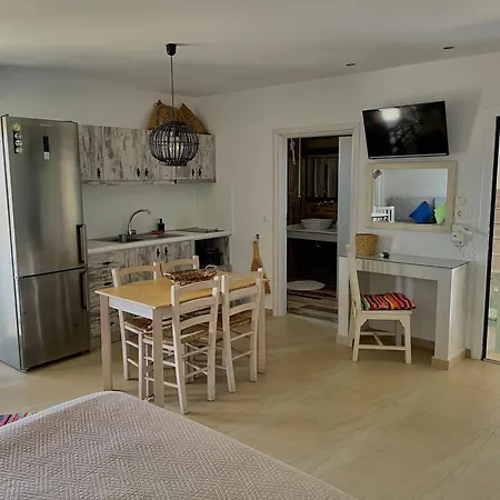 Kostas Studios Apartment Faliraki