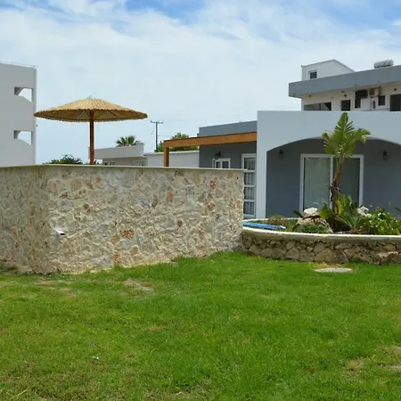 Kostas Apartman Faliráki