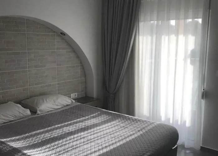 Kostas * ファリラキ